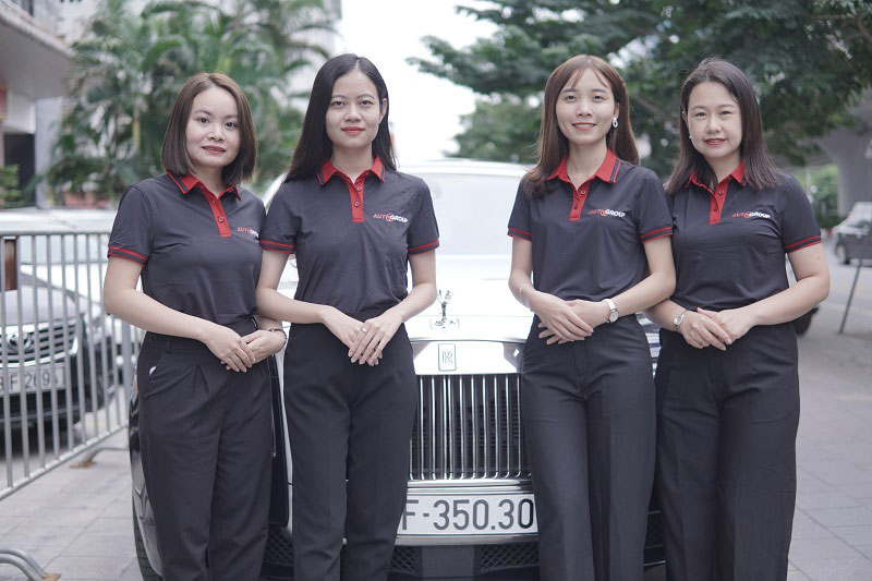 Hình ảnh đội ngũ nhân viên bán hàng triệu đô tại Auto Group