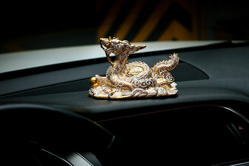 Rồng là linh vật có thể hóa giải sát khí trên xe ô tô